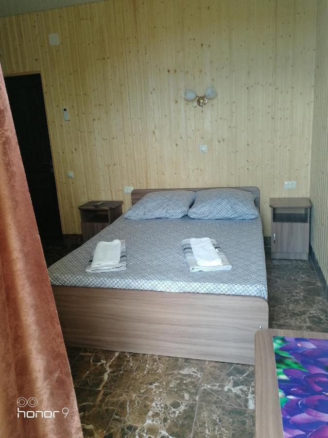 Orhidea Guest House Гагра Екстер'єр фото